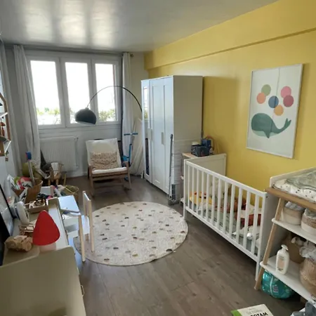 Nice Design Apt With Balcony And View On Διαμέρισμα *